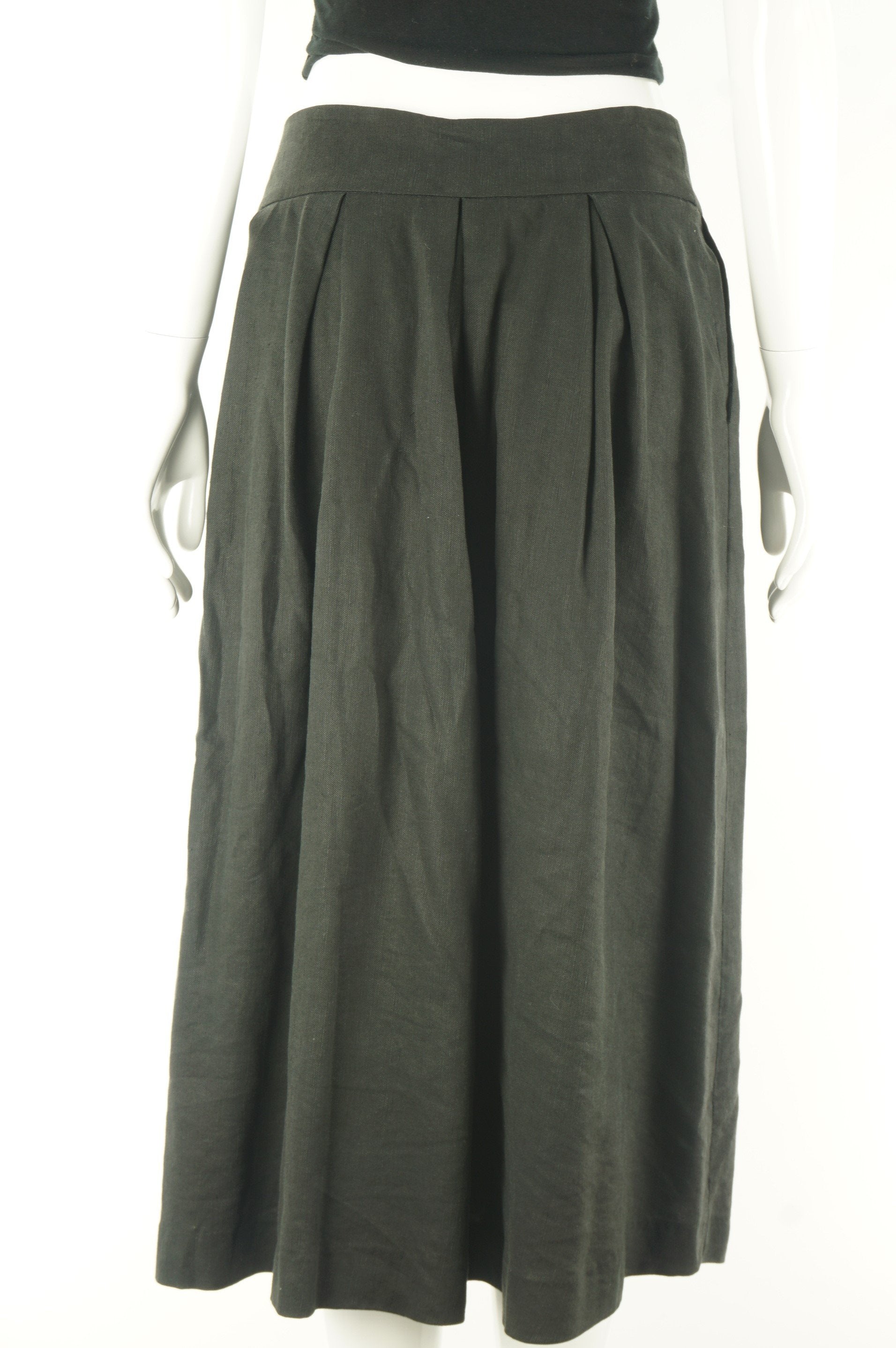 Wilfred Black Linen Long Skirt, Comfortable linen skirt with large pleats that draps down elegantly. , Black, 63% Lyocell, 37% Linen, women's Dresses & Skirts, women's Black Dresses & Skirts, Wilfred women's Dresses & Skirts, Women's linen skirt, aritzia women's linen skirt