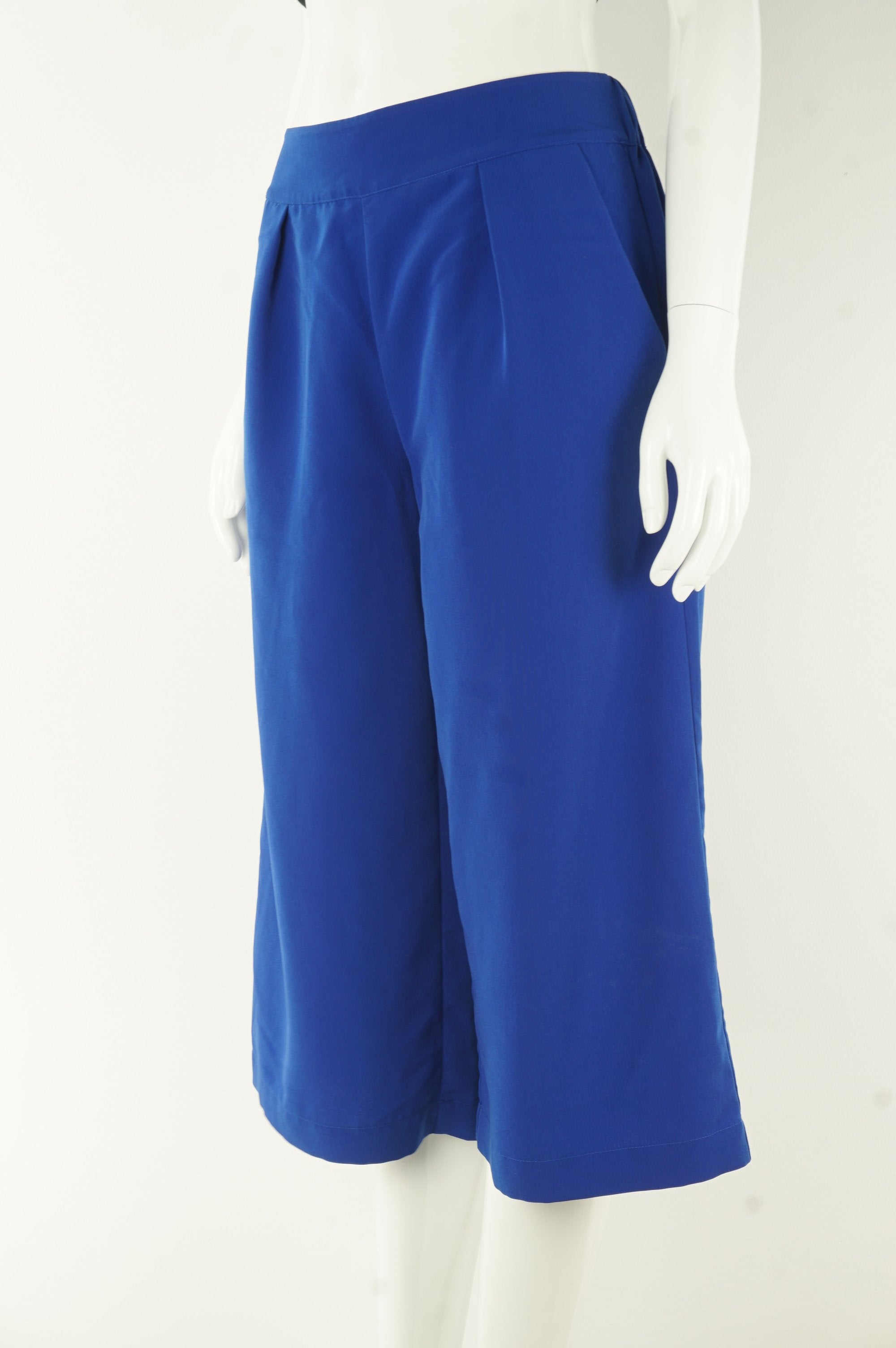 H Halston Cropped Wide Legged Pants, Casual or formal, you call. Comfort is guaranteed!, Blue, 100% polyester, women's Pants, women's Blue Pants, H Halston women's Pants, women's cropped wide-legged capri pants, women's comfortable loose capri pants