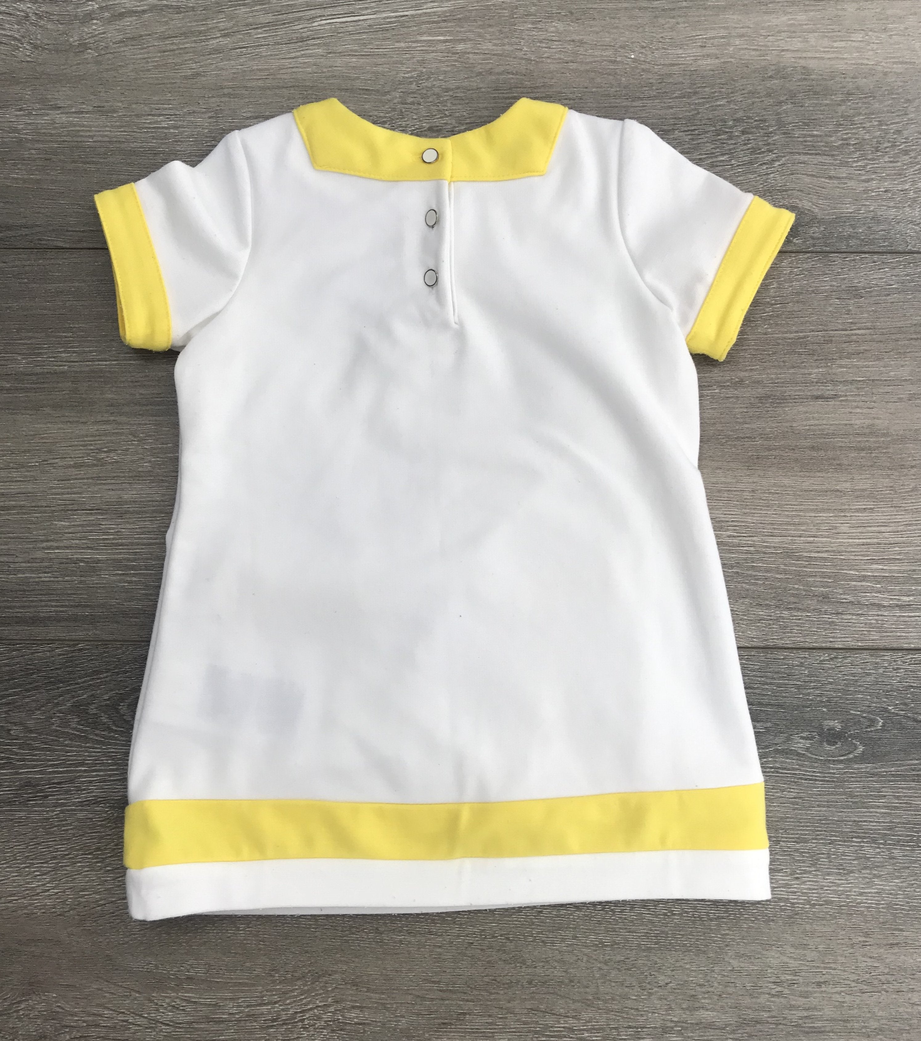 Tommy Hilfiger 12 Months Baby Dress, Simple and Cute design. With two pockets that the baby probably won't use., White, Shell: 95% Polyester, 5% Elastane; Lining: 100% Cotton, 12 months baby clothes, baby girl dress, second hand baby girl clothes, 12 month baby clothes