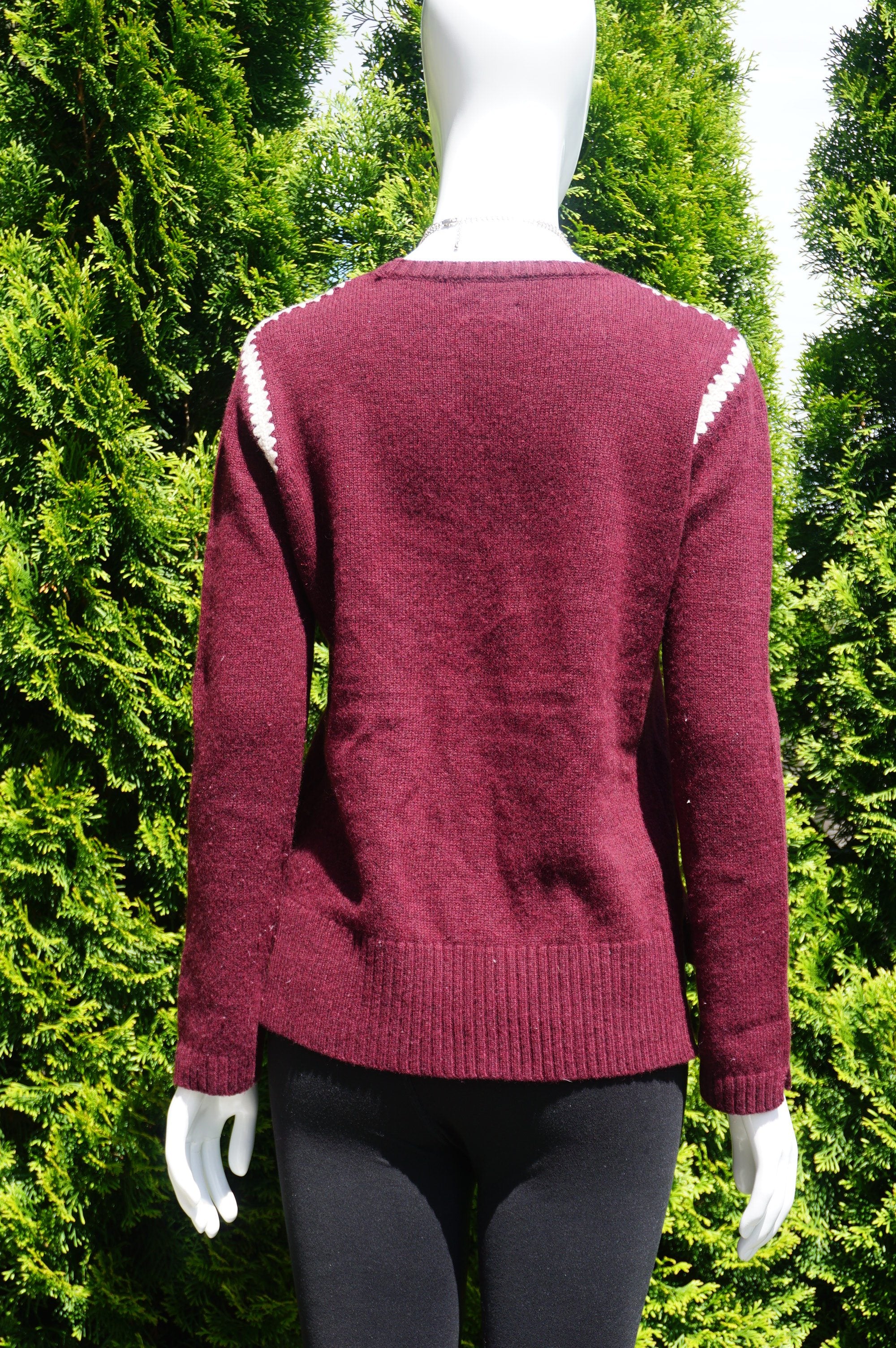 Massimo Dutti Round Neck Sweater With Side Slits, Comfortable sweater made with cashmere and wool blend., Red, Wool Cashmere, women's Tops, women's Red Tops, Massimo Dutti women's Tops, sweater, winter top, winter sweater, cashmere sweater, wool sweater,