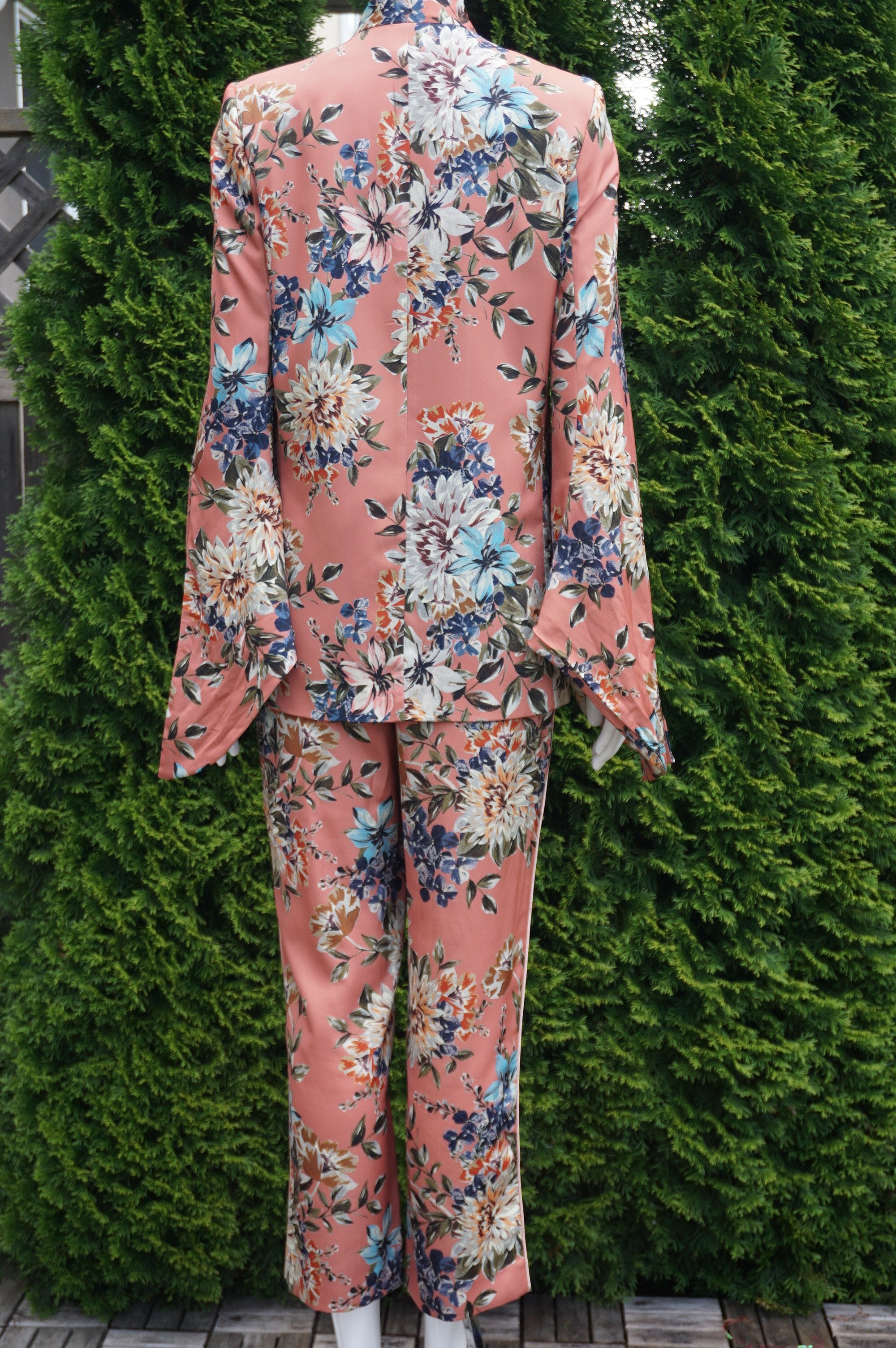 Zara Floral Pant Suit – Elli Share